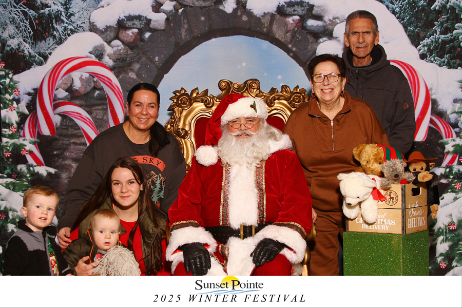 SBB Management-Sunset Point Photos with Santa 2025